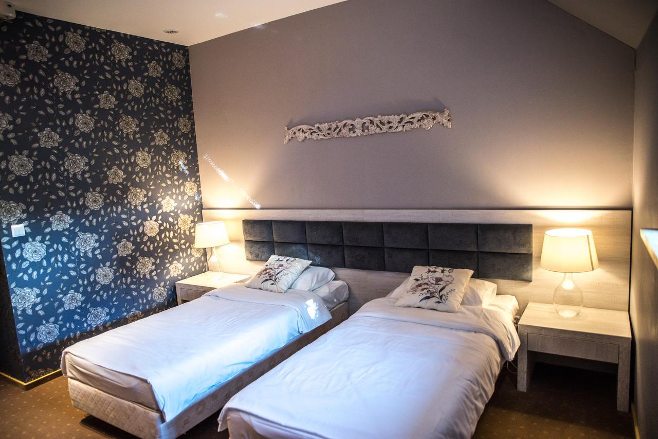 Hotel Legnicki & Restauracja Λέγκνικα Εξωτερικό φωτογραφία